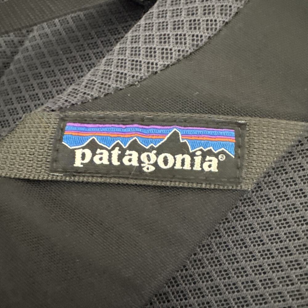 Patagonia Black Backpack Refugio 28L Embroidered WASHED - Picture 12 of 16